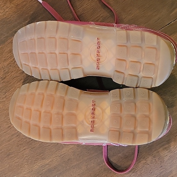ROCKPORT WOMEN'S WALKING SHOES - Picture 9 of 11